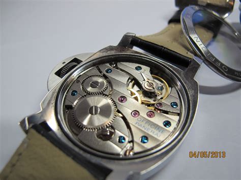 watchopenia: How to open a Panerai back case 